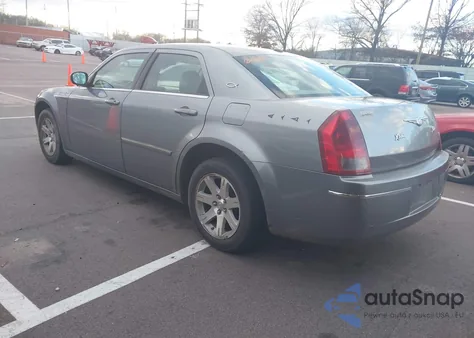 2007 Chrysler 300 Touring из США, поврежденный, VIN 2C3KA53G97H828151